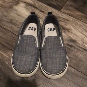 Boys slip ons